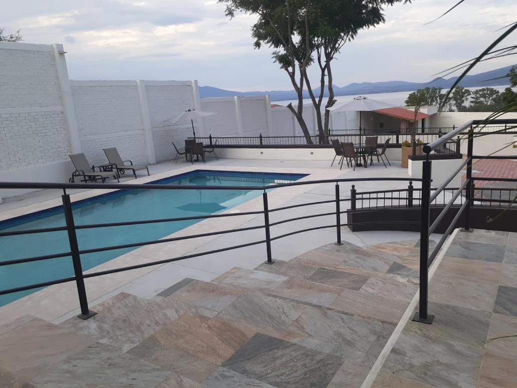 Hotel Candelero Yuriria Экстерьер фото
