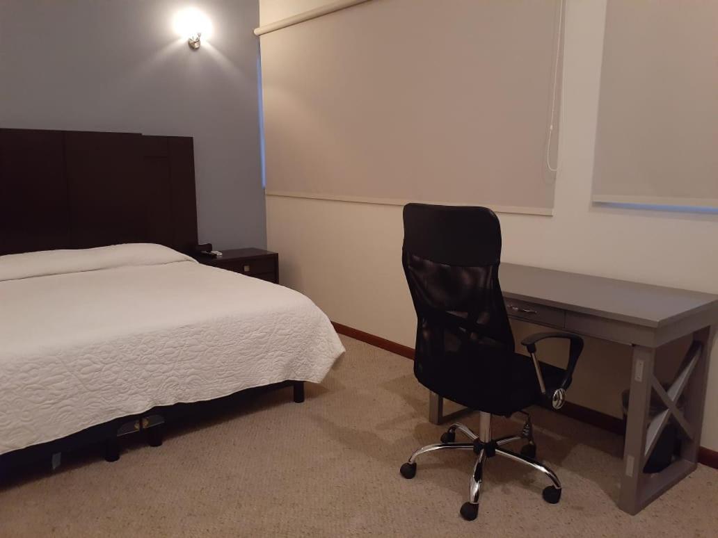 Hotel Candelero Yuriria Экстерьер фото